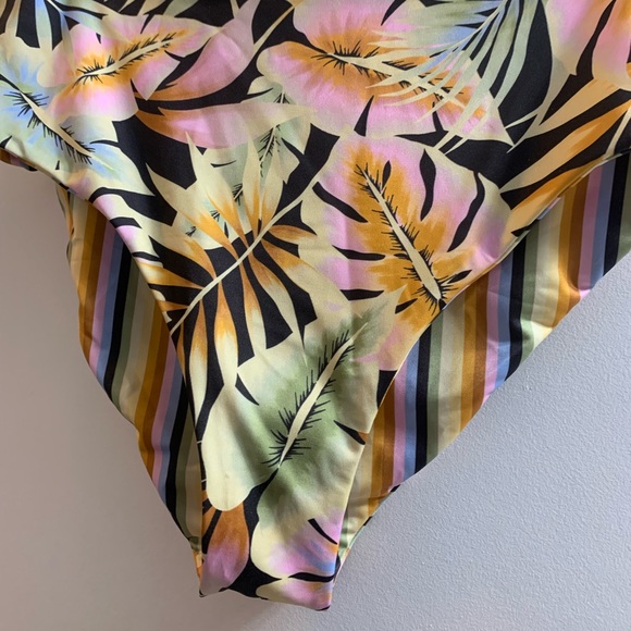 Reversible Billabong High Waisted Bikini Bottom - Picture 4 of 5